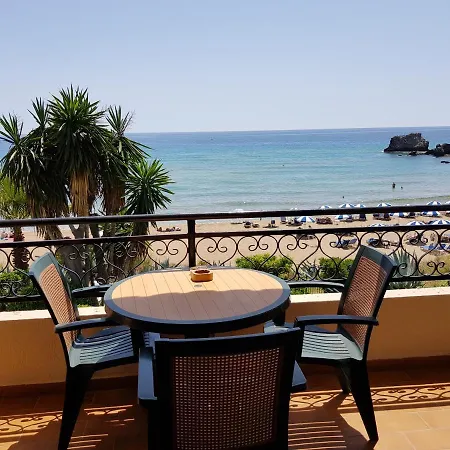 Corfu Beachfront 7 شقة *