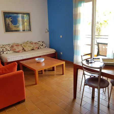Corfu Beachfront 7 شقة *