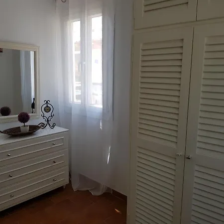 Corfu Beachfront 7 شقة